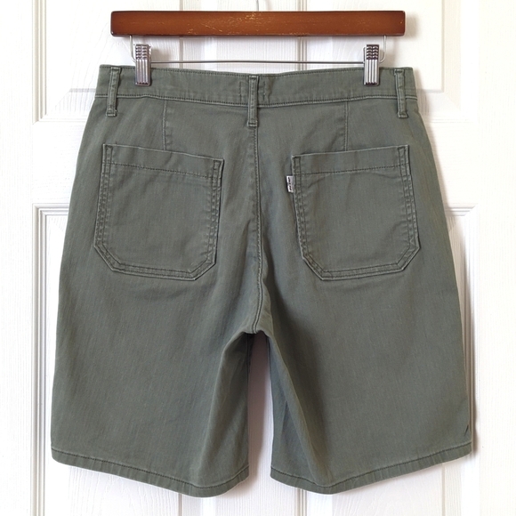 Levi's Classic Herringbone Twill Mid Rise Slim Fit Bermuda Shorts Sage Green 27 - Picture 12 of 13
